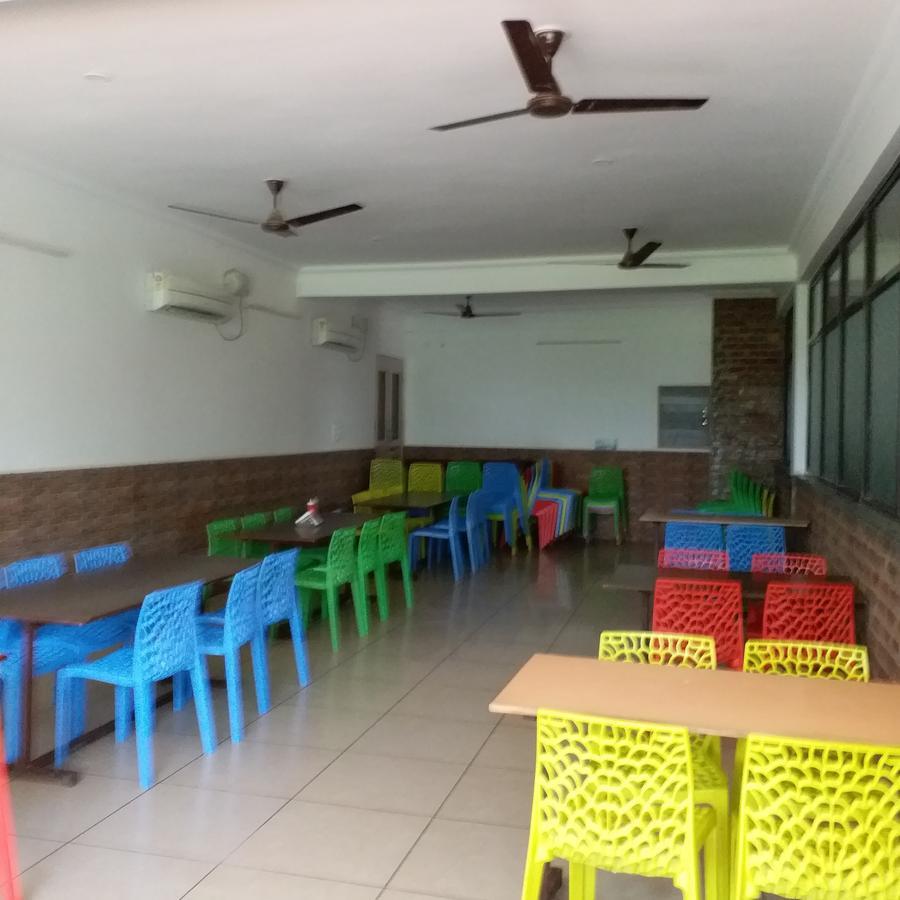 Krishna Hansraj Hotel Una Kültér fotó